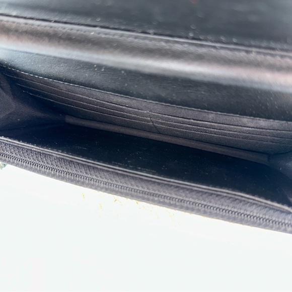 New Authentic Chanel So Black Reissue 2.55 Chevron WOC Wallet on Chain - Picture 9 of 11